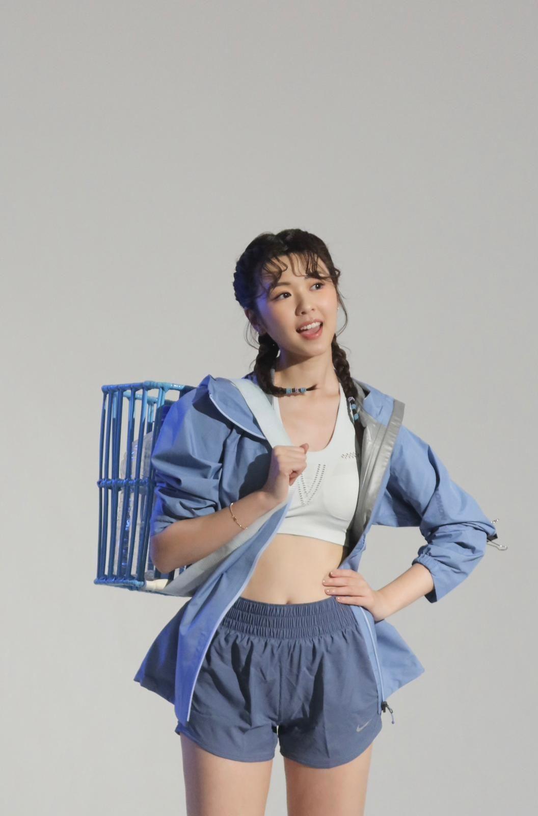 女將Hillary首次參與拍攝宣傳片。