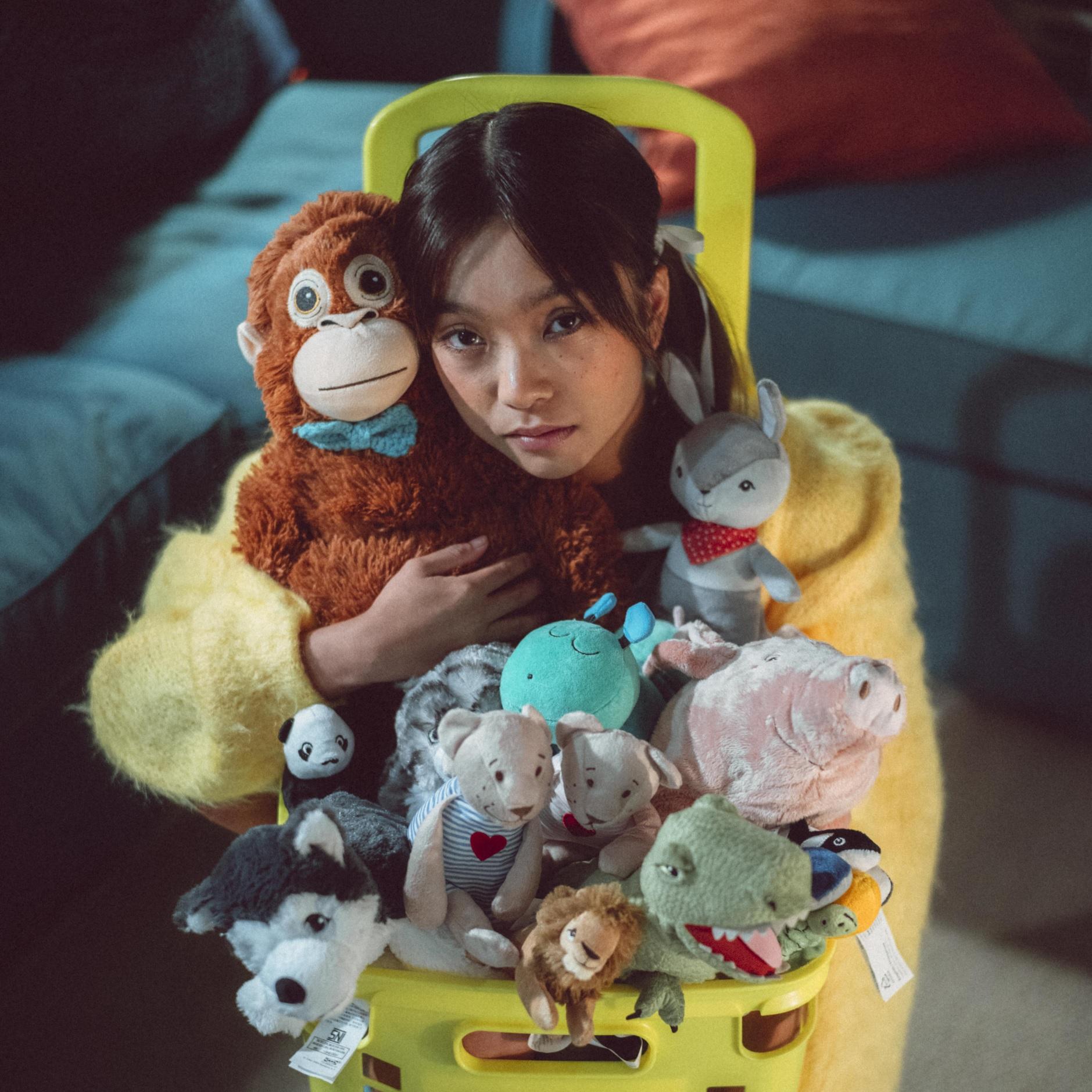 Moon Tang新歌《房屋供應問題》獲黃偉文填詞,以房屋比喻感情。