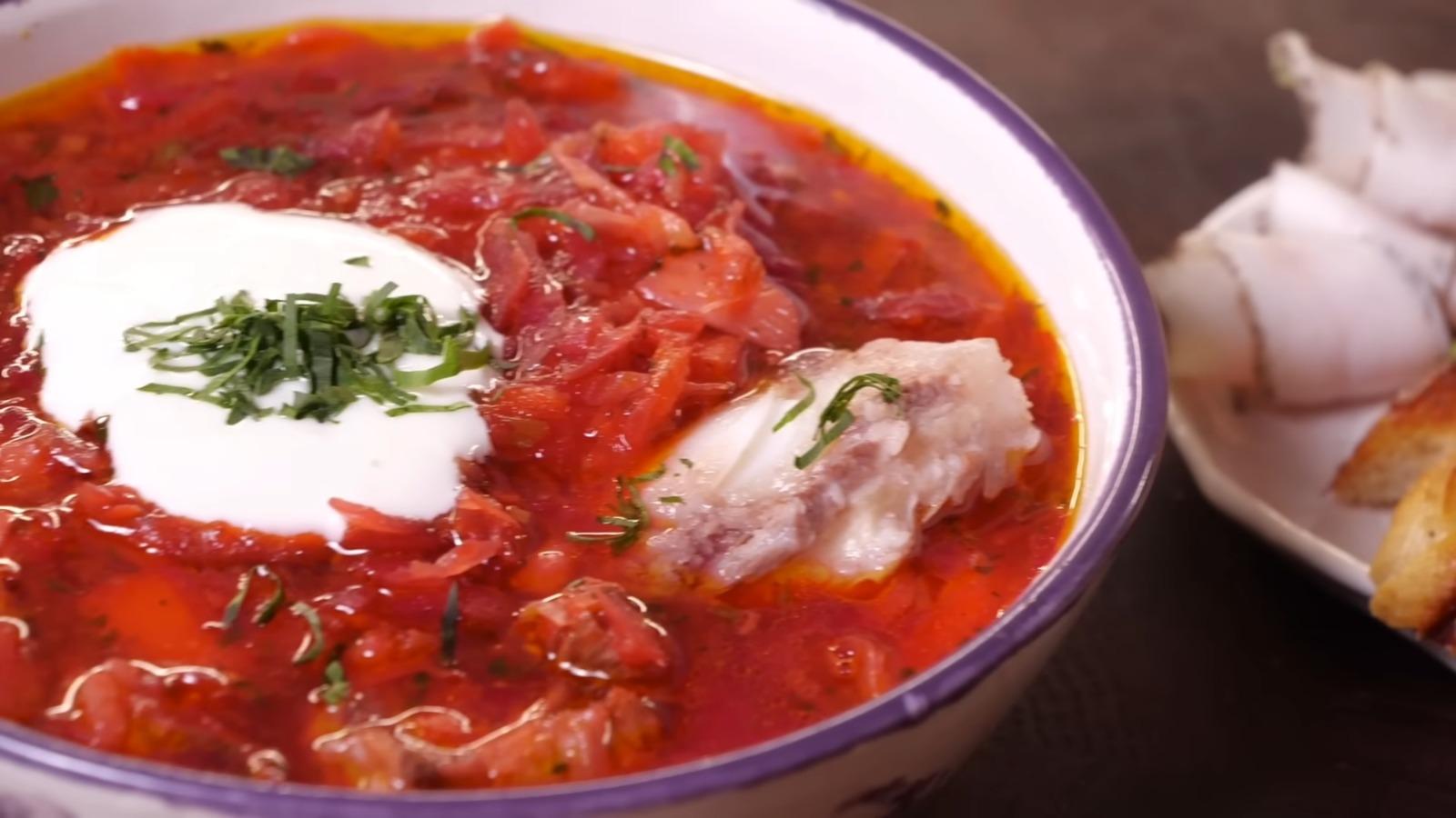 羅宋湯可用番茄或番茄膏取代紅菜頭。(網上截圖)