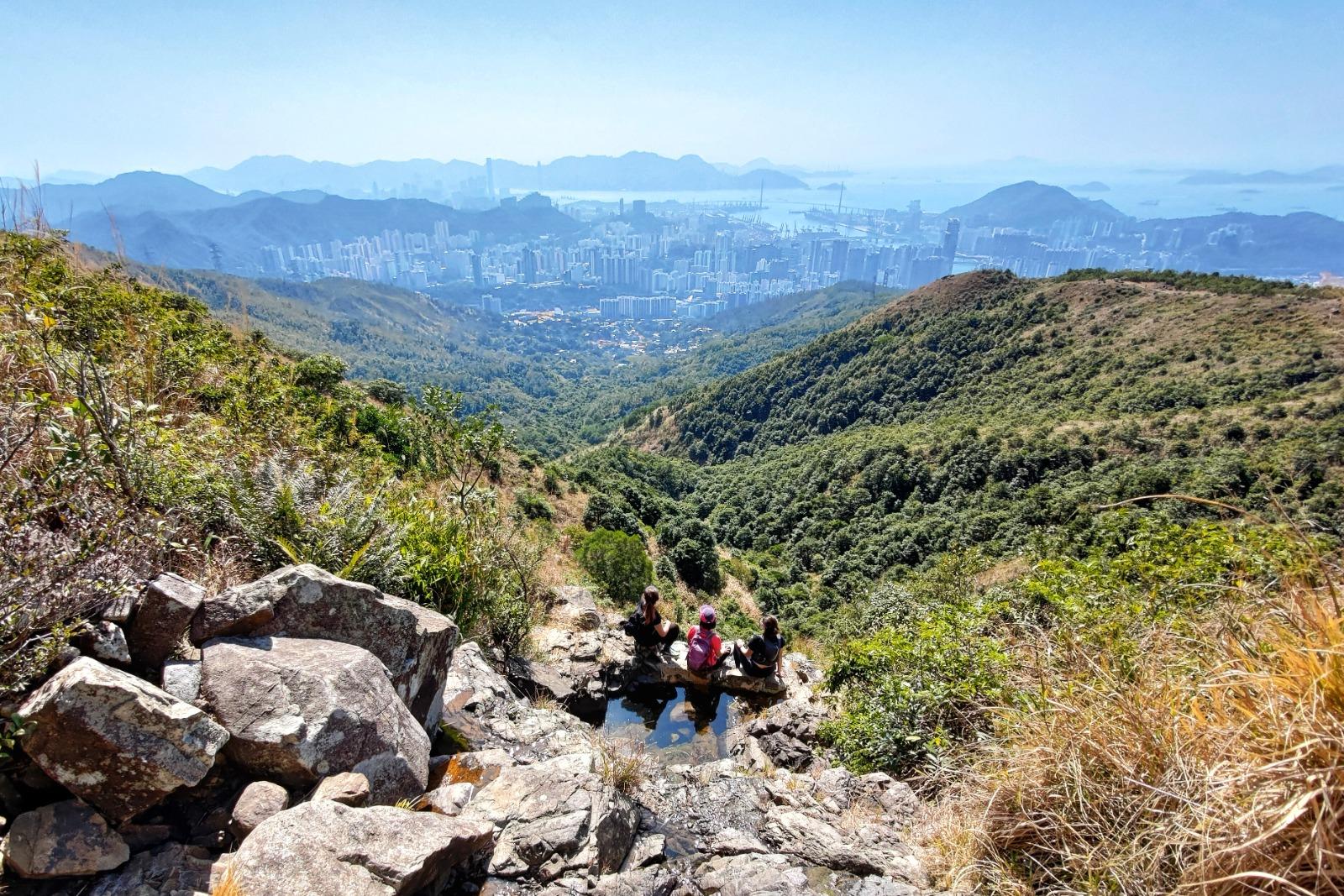 大帽山行山丨中途會經過石澗位置,小心便可