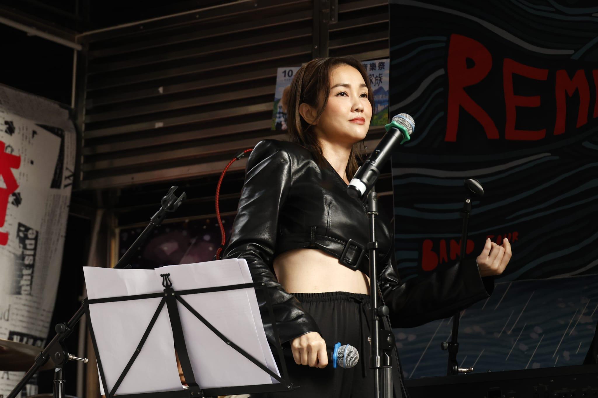 謝安琪Buskinge活動唱電影主題曲。(林俊源攝)