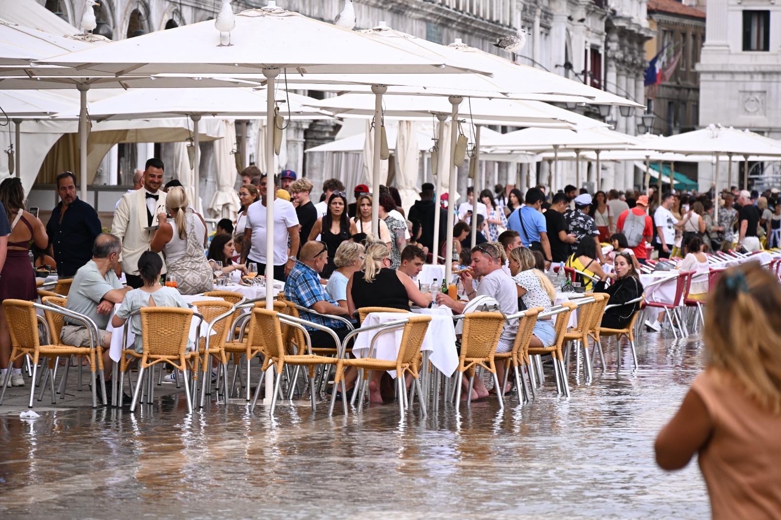 水都威尼斯是意大利旅遊熱門地點,充滿歷史與特色美食。(新華社)