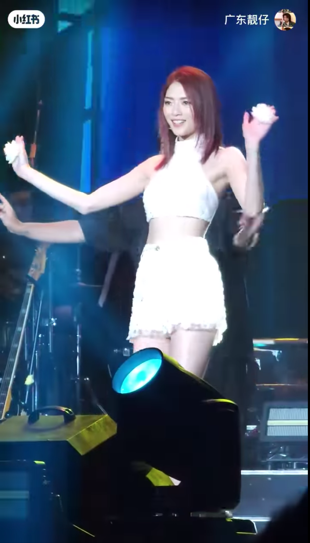 連詩雅演唱會廣州站,大跳BLACKPINK成員Jisoo首支Solo歌曲《FLOWER》開花舞(小紅書圖片)