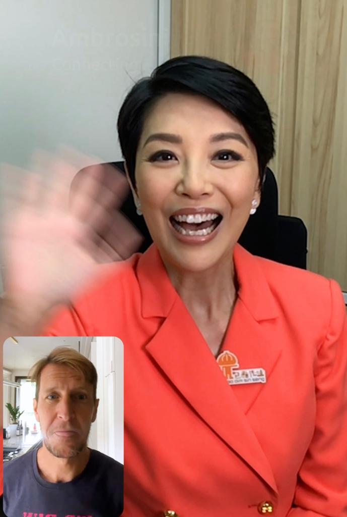 陳芷青興呼跟岩布仙尼打招呼,大晒意大利話「Come stai?」。