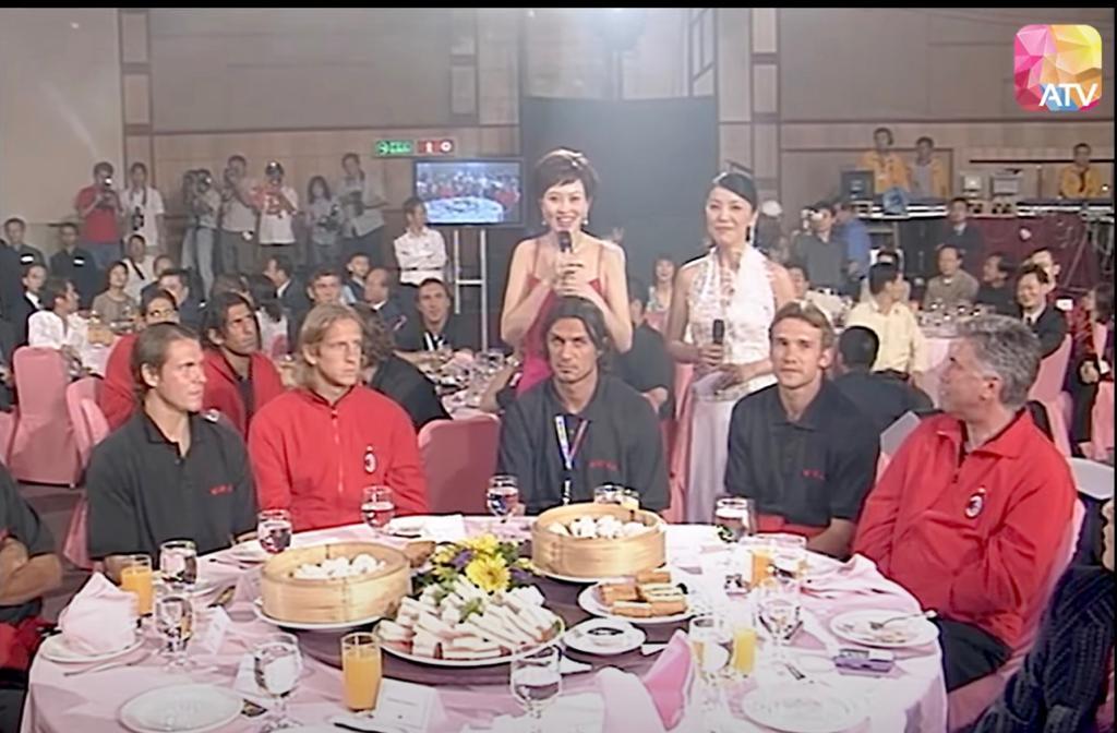 岩布仙尼於2004年亞視台慶唱Happy Birthday To Me一幕,至今仍為人津津樂道。