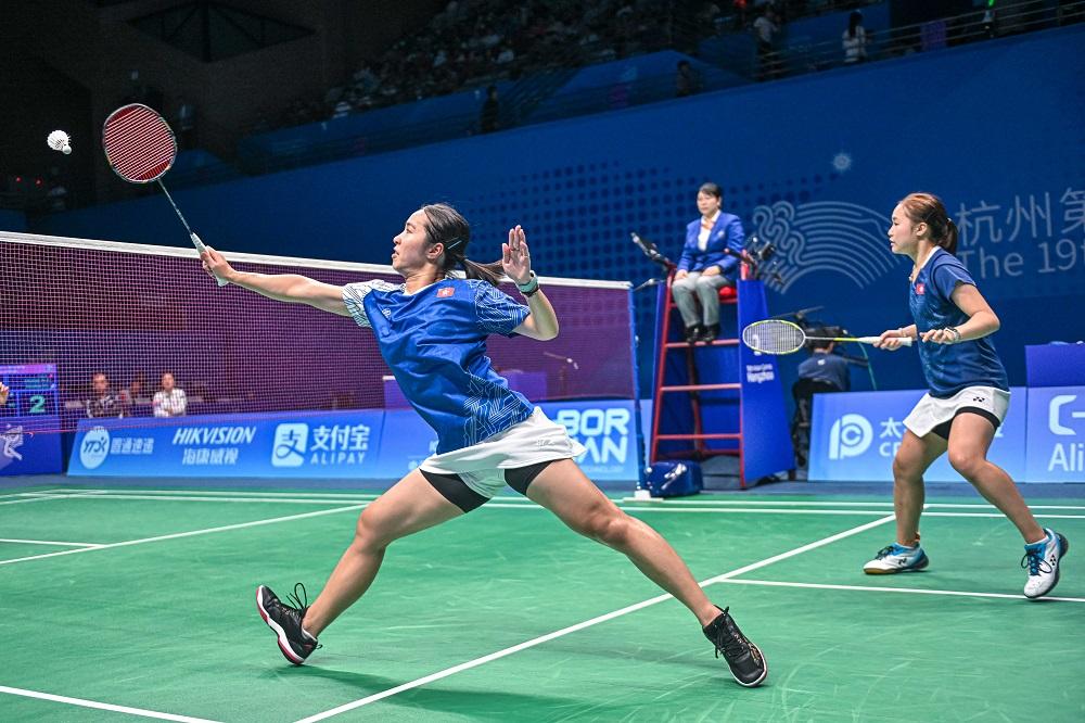 香港羽毛球女雙組合楊雅婷及楊霈霖。(港協暨奧委會圖片)