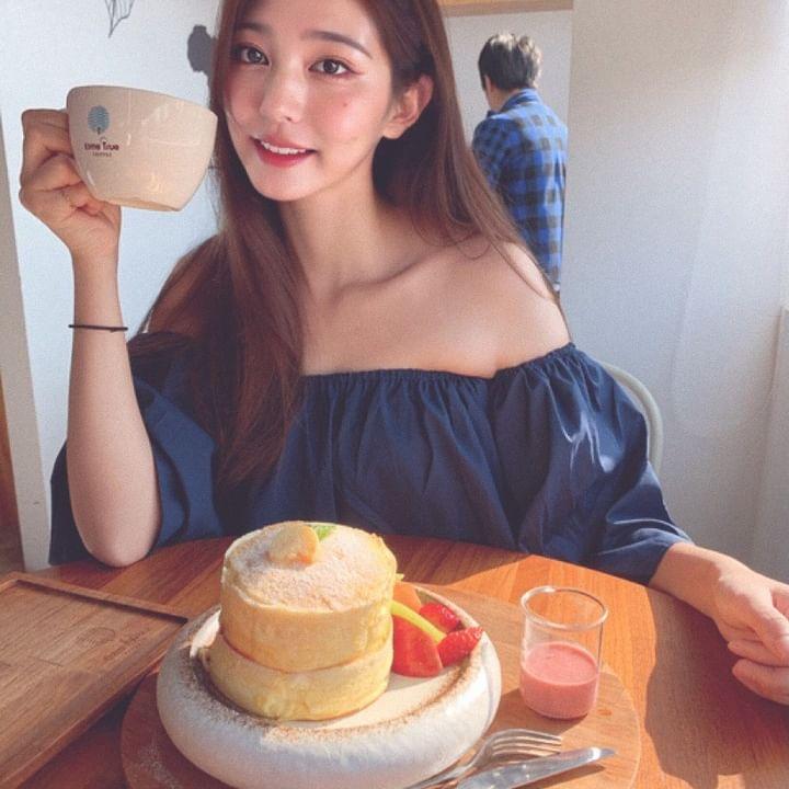 台灣KOL「貓的戀愛史」貼孕照自爆為紅女扮男裝再扮偽娘 網民不受落反揭疑似男兒身舊照