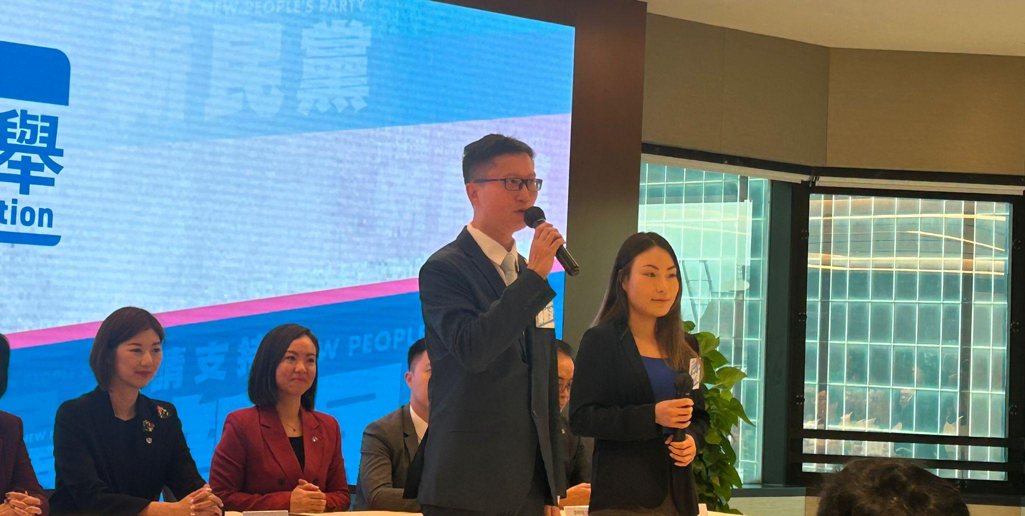 西貢區: 陳健浚、譚竹君。(陳芷晴攝)