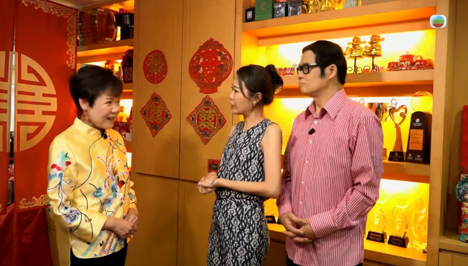 安德尊與宋芝齡在《流行都市》「拜堂結婚」,從中學習中式婚禮習俗及禁忌(《流行都市》截圖)