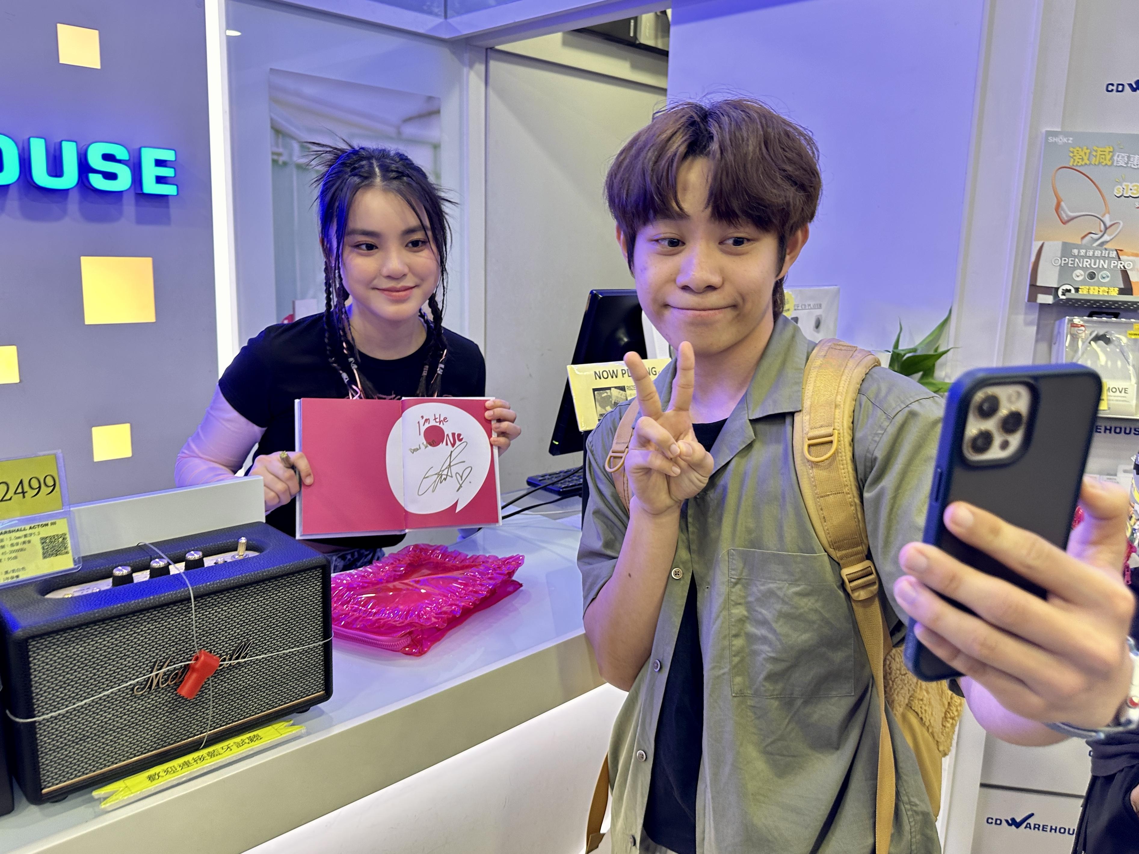 姚焯菲Chantel首本個人相集《ONe》推出一周即全數售罄 登銷量榜首