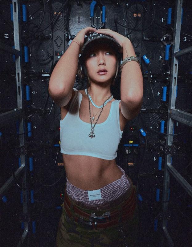 Marf自言新歌《// Undecided //》的舞步令她感覺最爽。