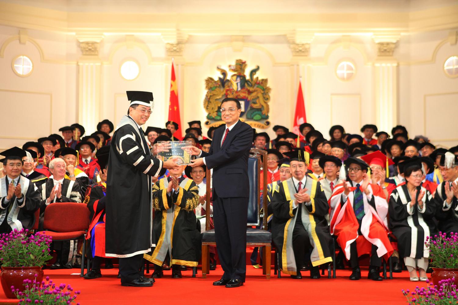 李克強2011年到訪香港大學出席香港大學百周年校慶典禮(港大圖片)