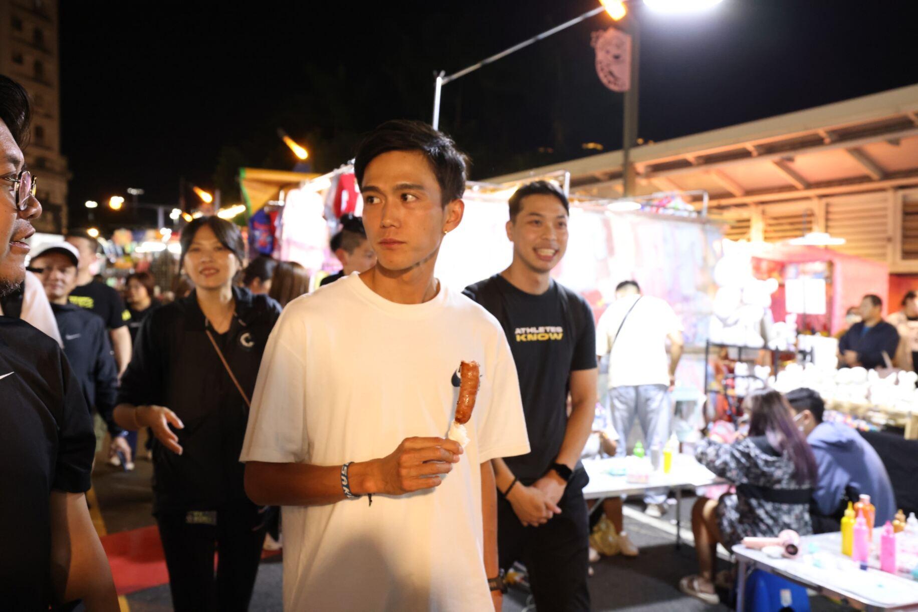 日本跑手大迫傑到訪台灣中壢夜市(EKIDEN SPORTS 提供)