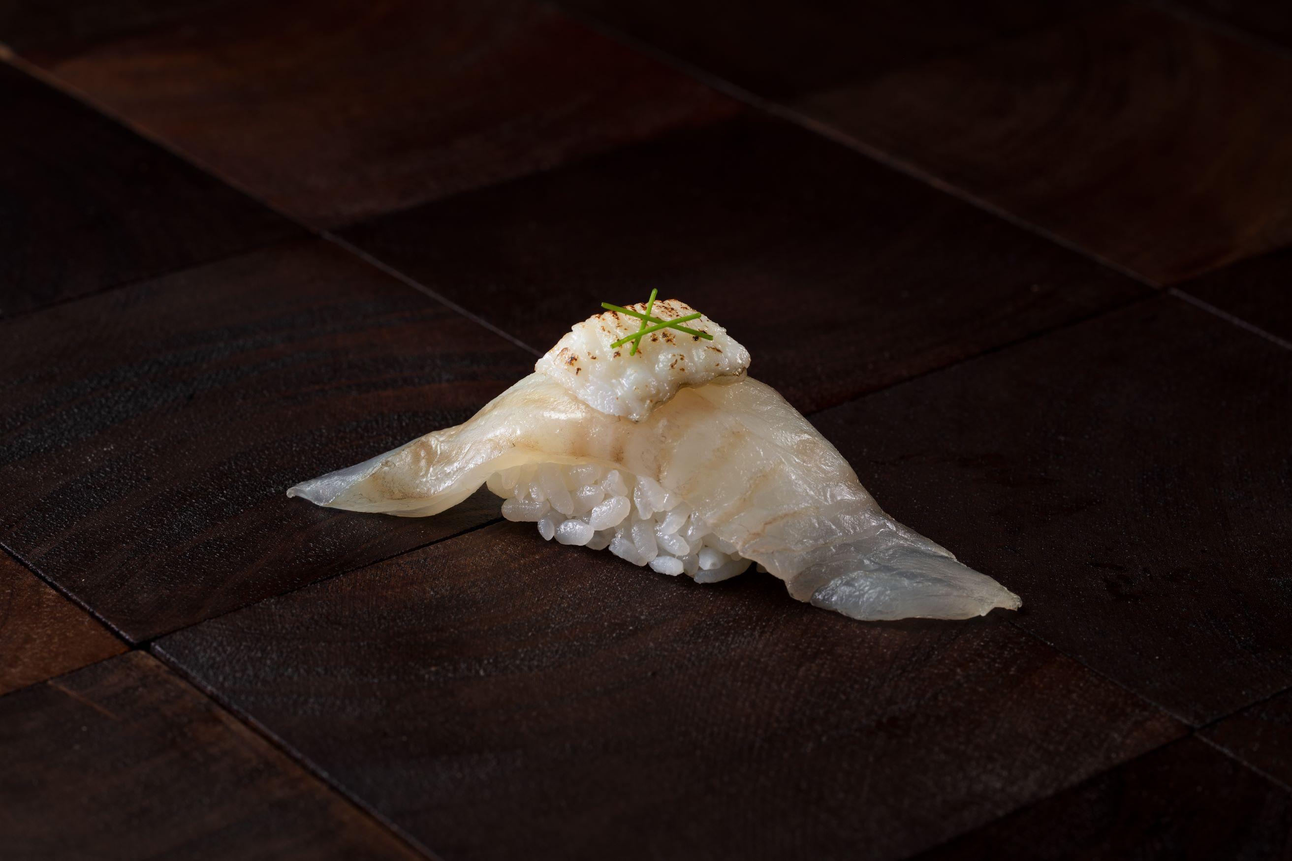 平目配炙燒裙邊 (韓國產)($28/件)