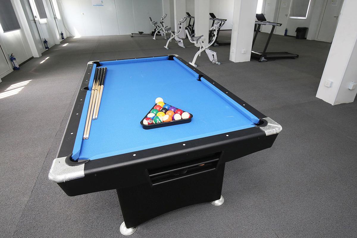 元朗潭尾宿舍設有不同設施,圖為文娛康樂設施。(發展局網誌)