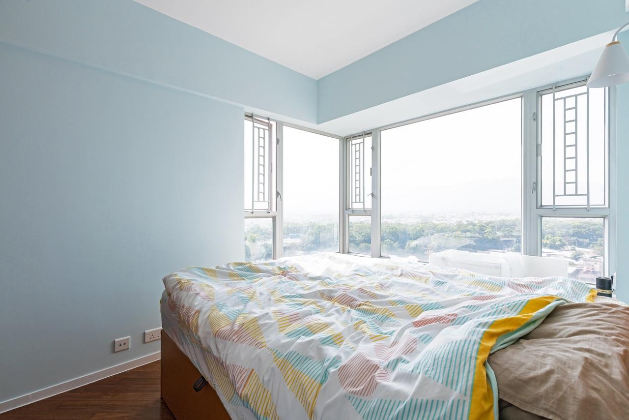 主人房牆身髹上了帶清新淡雅的淺藍色