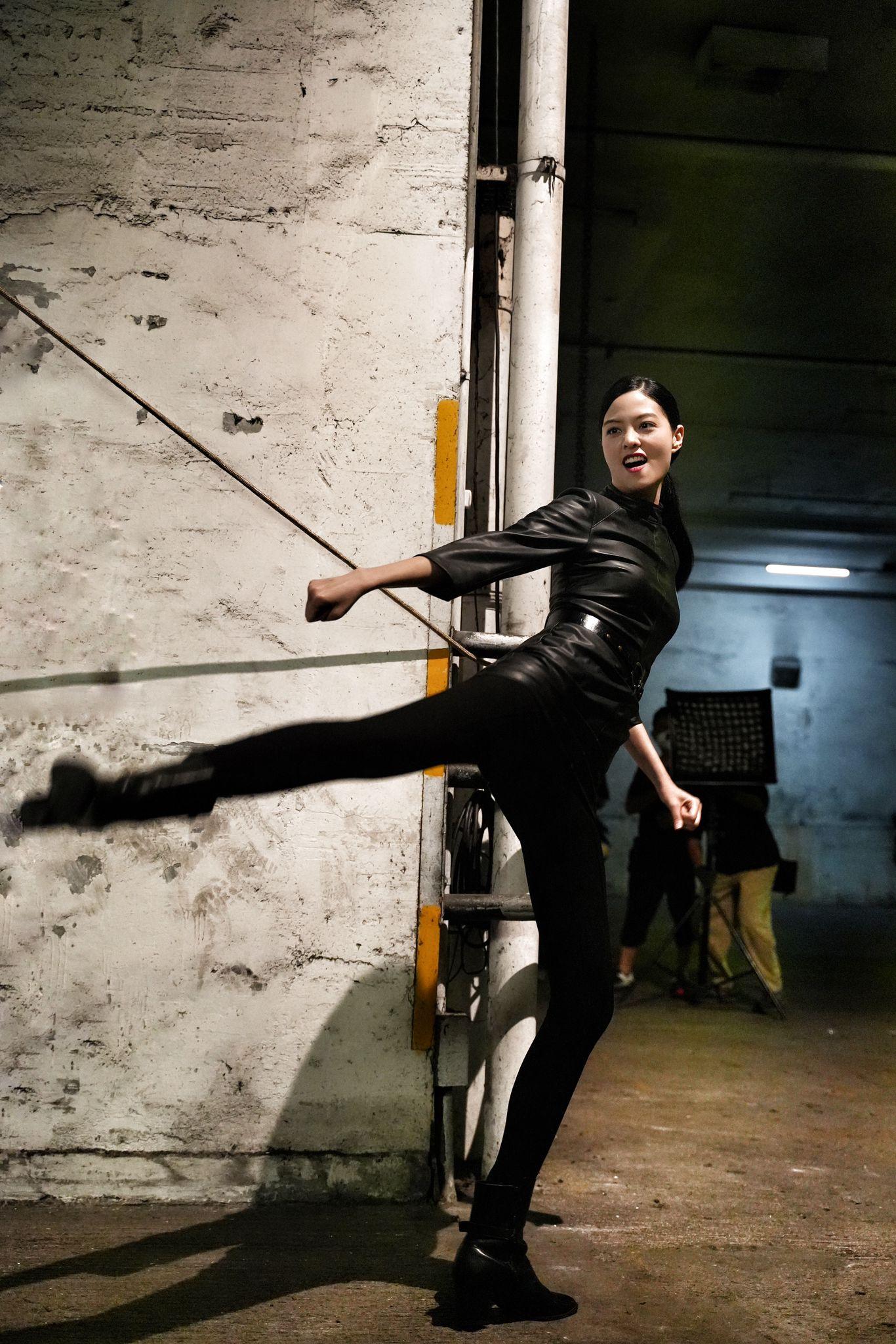 盧慧敏在劇中以長腿作最強武器。