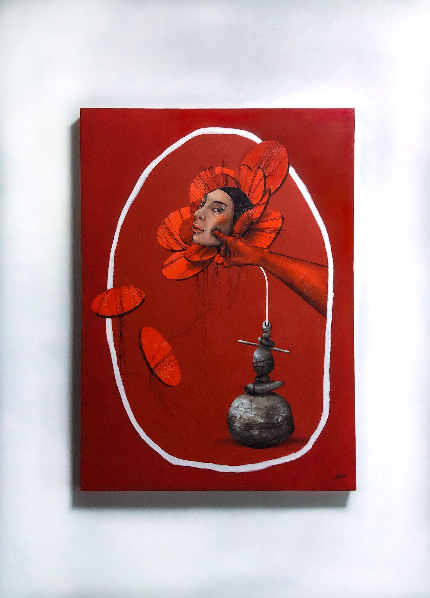 Neil Wang展示了四件雕塑與畫作,當中以塑膠彩、木材、陶泥、紙等多種媒介創造《非常態》。作品通過視覺形式探討了自我認同和自我價值的主題,以及個人在社會中的定位和角色的多樣性。