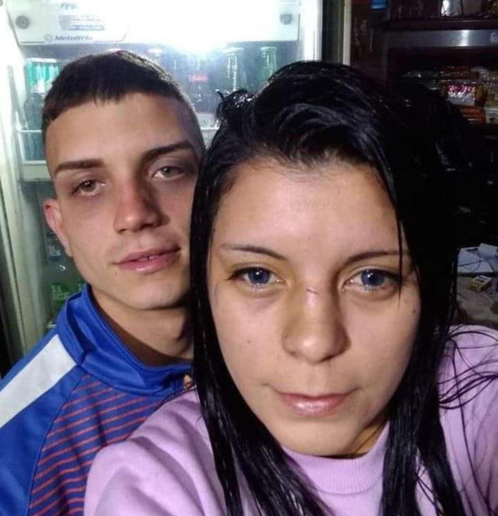 卡米拉與丈夫尤尼奧合照。(互聯網)