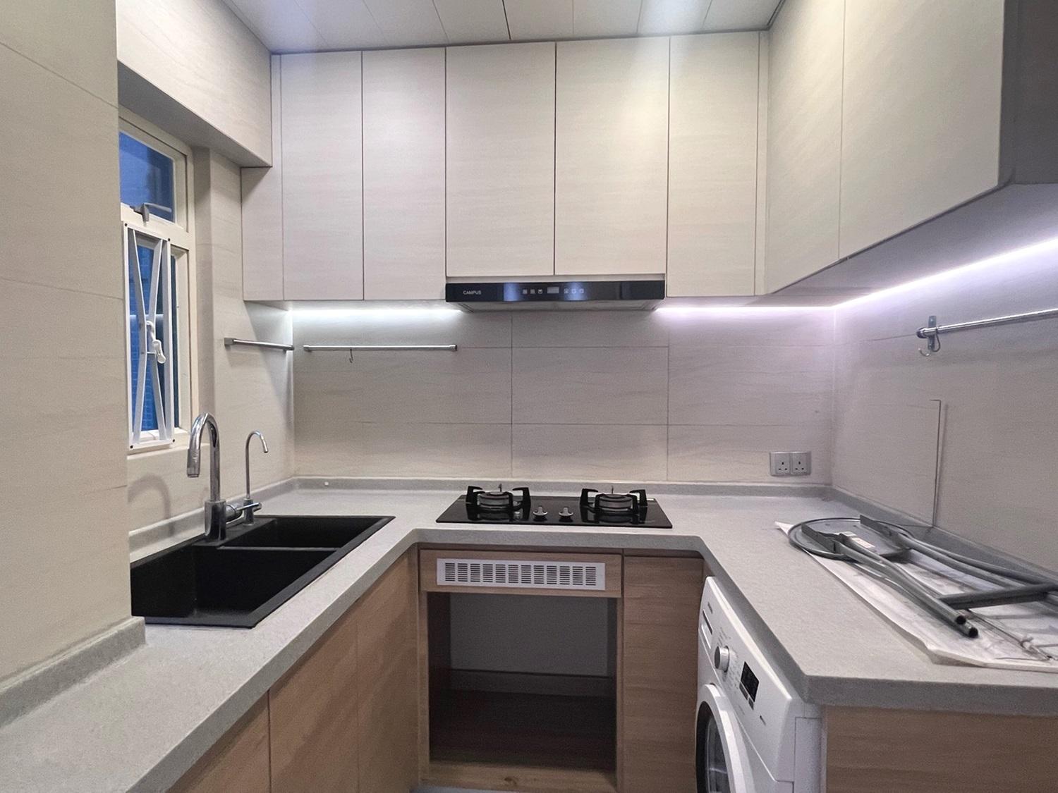 廚房配套齊全新淨。