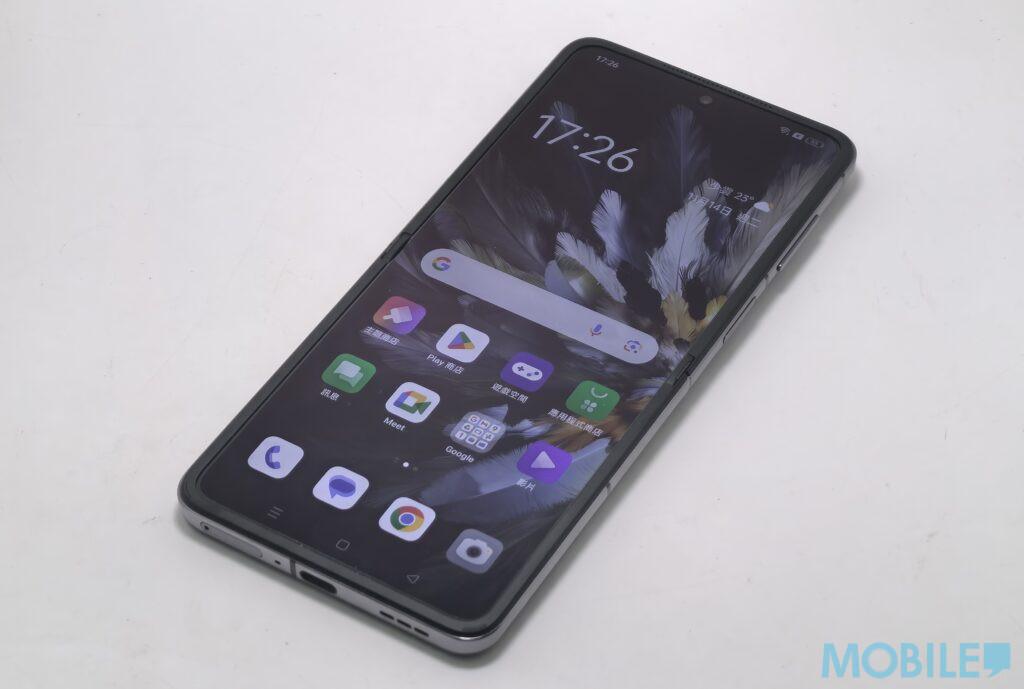 6.8吋120Hz 更新率AMOLED屏幕。