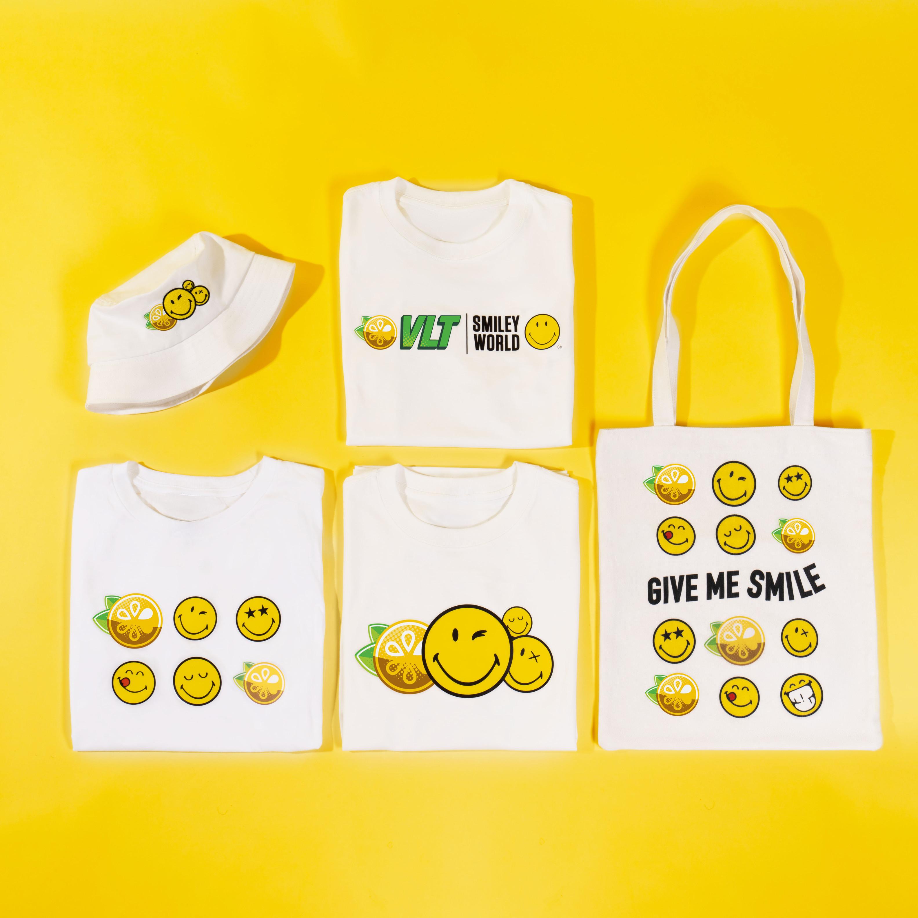 會場限定聯乘時尚單品,有潮人必備刺繡漁夫帽、Smiley布袋同燙畫T-shirt。