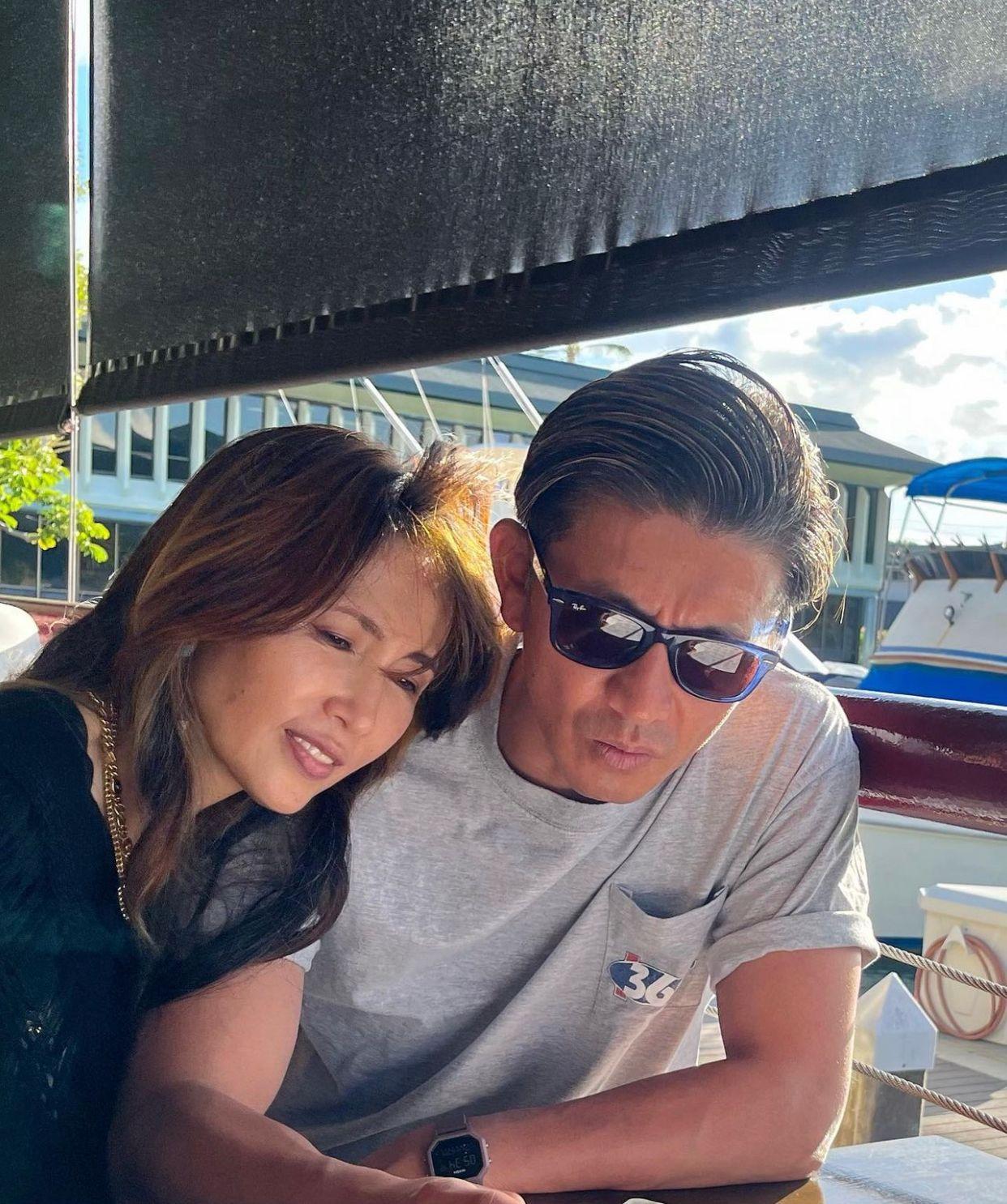 兩個寶貝女分享木村與靜香恩愛合照。