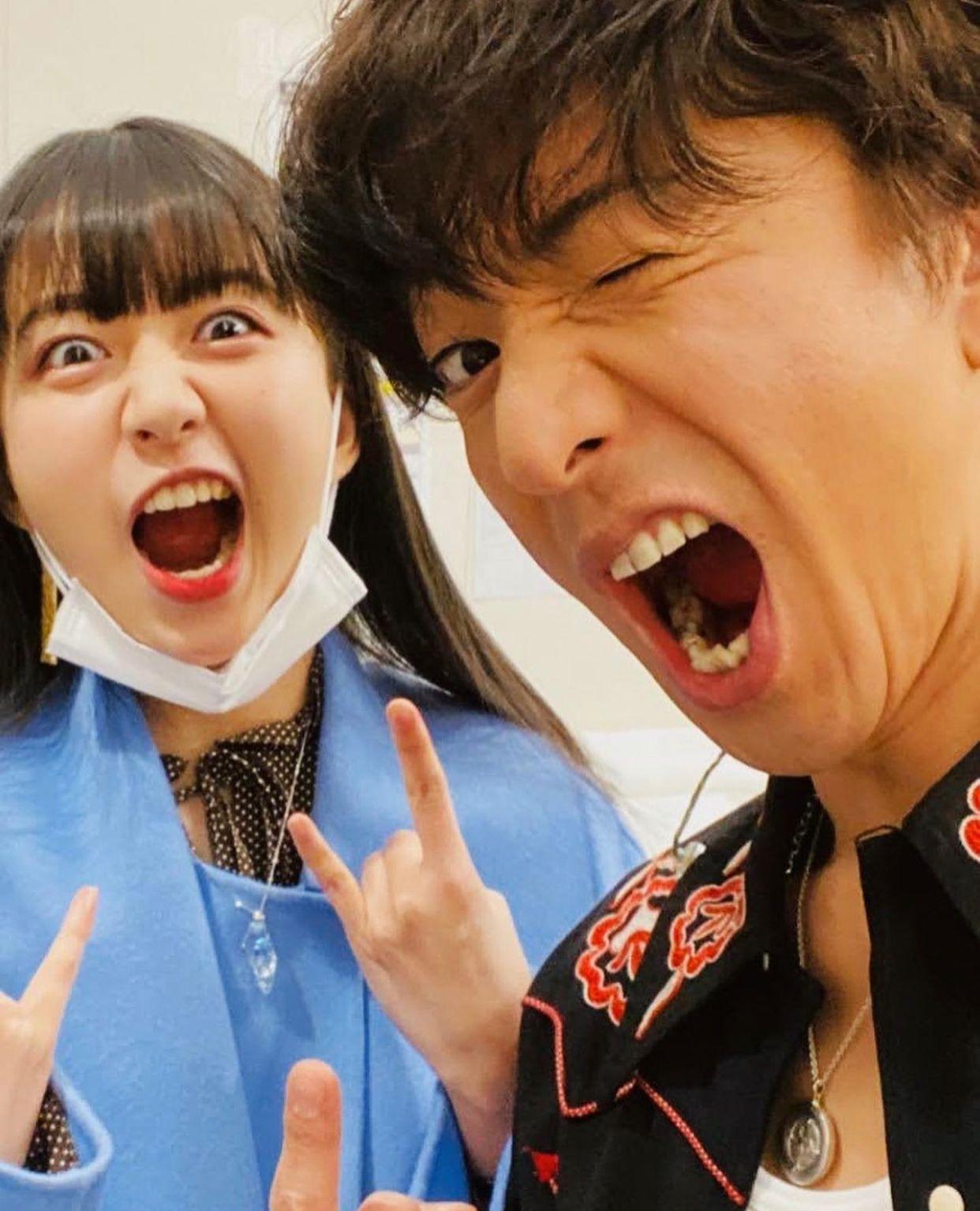 木村拓哉51歲生日,兩女透過社交網PO出一家的生活照。