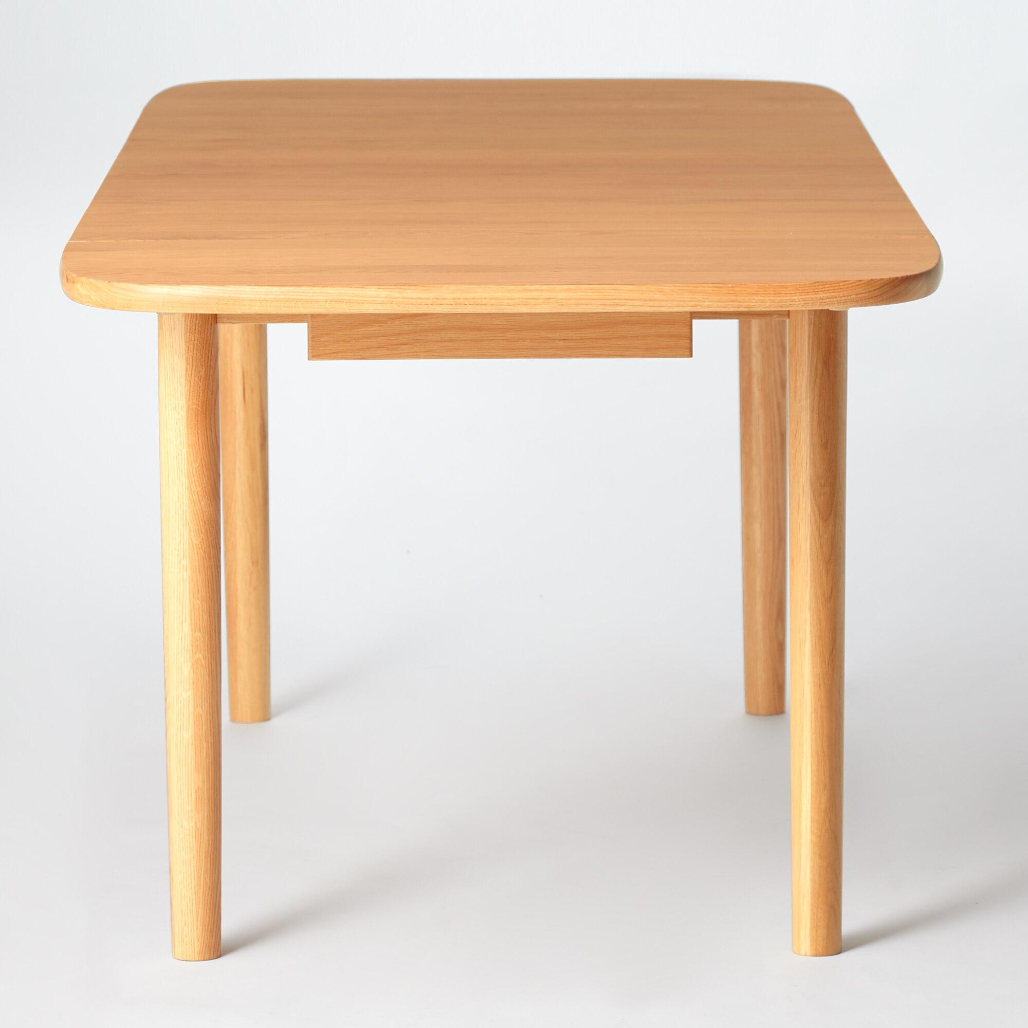 木製伸縮餐檯|原價:$5780 – $9500 優惠價:八折 ($4624 – $7600) 會員價:額外九折 ($4162 – $6840)