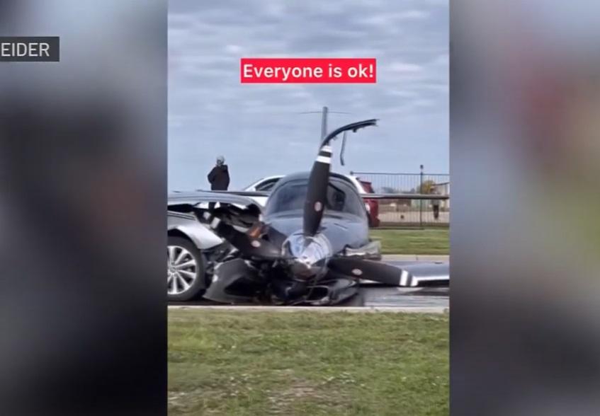 另有民眾拍到飛機撞上汽車。(互聯網)