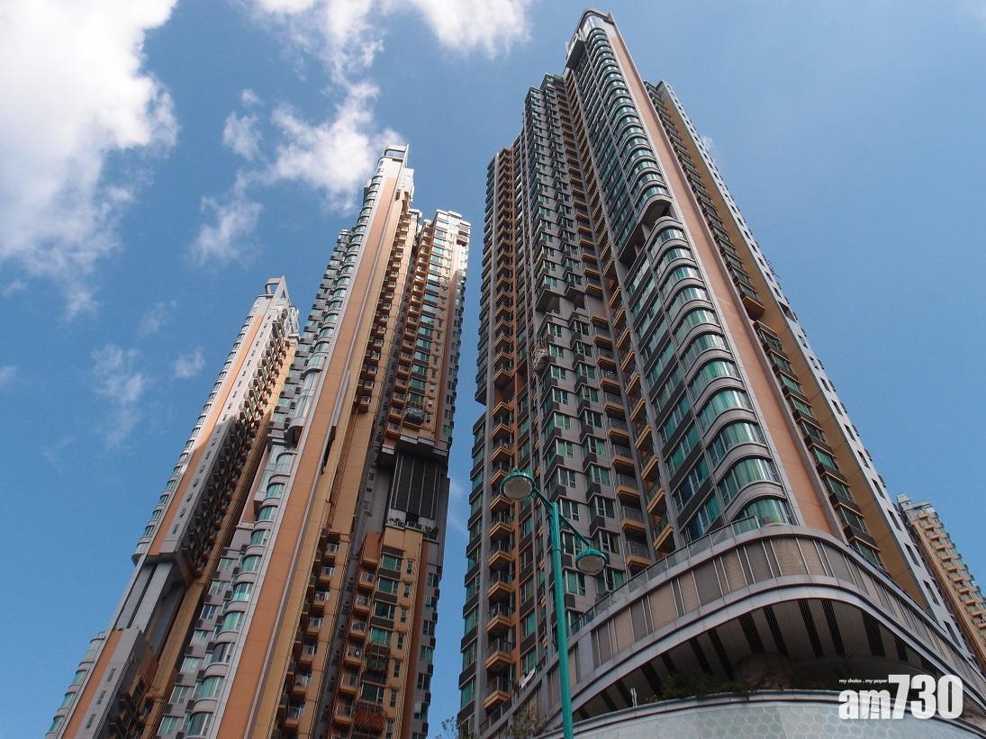 屯門西鐵站上蓋屋苑瓏門。(資料圖片)