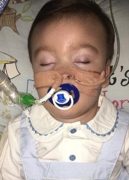 2018年去世的男嬰埃文斯。(互聯網)