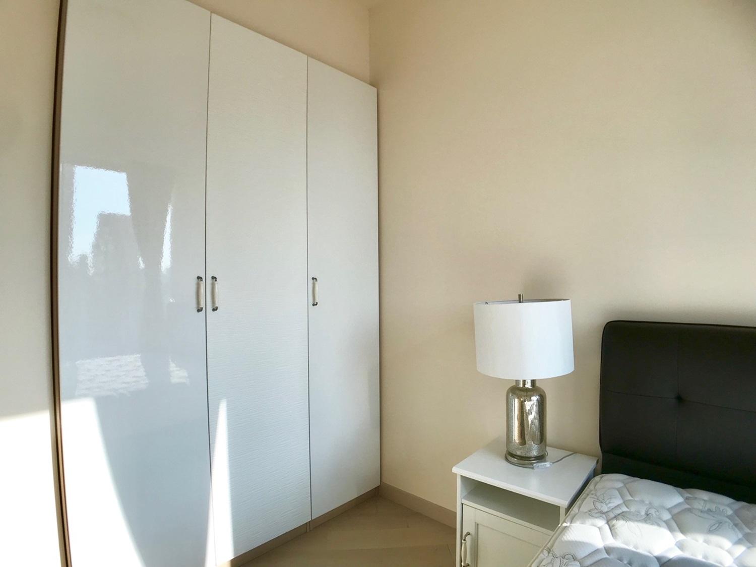 單位附有部分傢具,新淨實用。