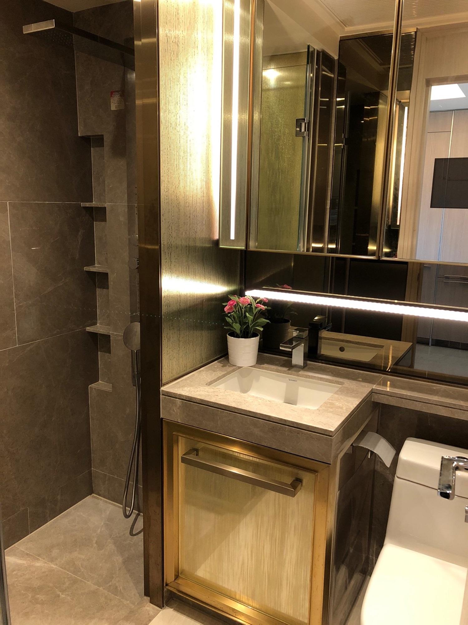 浴室裝修猶如酒店格局,保養新淨。