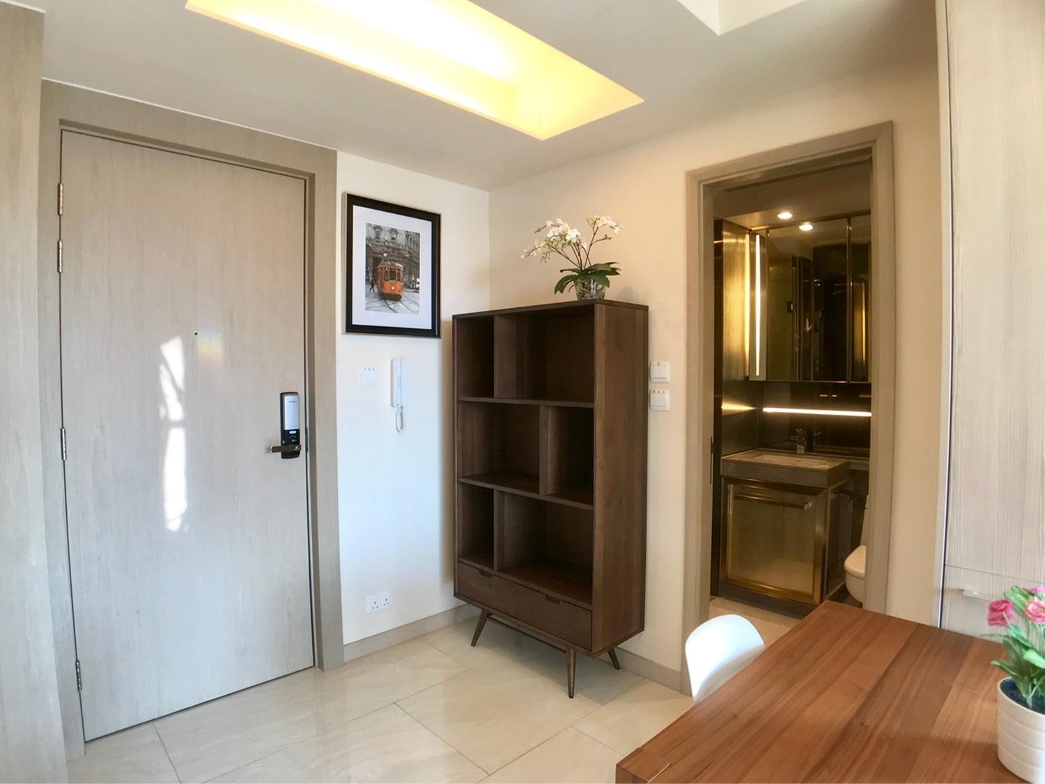 全屋裝修新淨雅緻,新買家/新租客可即時入住。