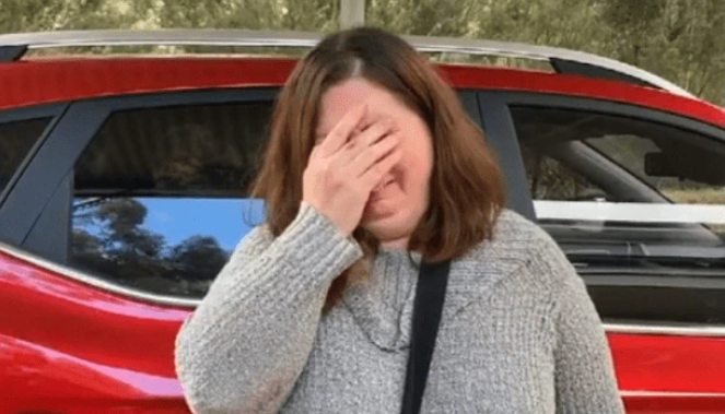 女疑犯帕特森曾在鏡頭前聲淚俱下。(互聯網)