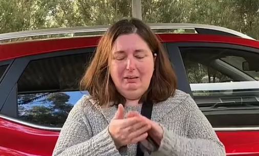 女疑犯帕特森曾在鏡頭前聲淚俱下。(互聯網)