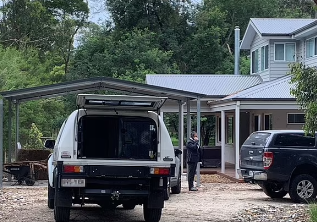 警方大舉搜查女疑犯寓所及車輛。(互聯網)