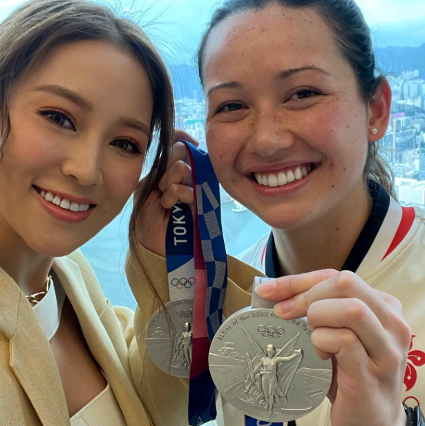 徐子淇早前與何詩蓓合照(徐子淇IG)