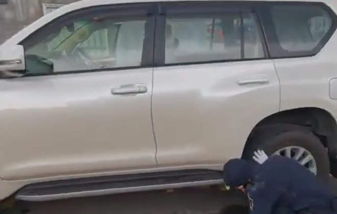 深圳皇崗海關近日從香港入境的客運車輛中,查獲72塊足金金條,共72.00157公斤,價值高達4000萬元人民幣(約4,279萬港元)。