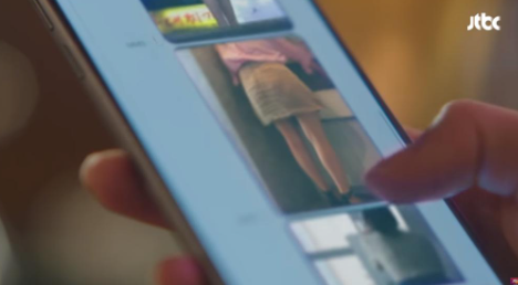 事主對於打卡期間被偷拍感到十分無奈,又直指「香港是沒有肖像權的,也不能把他怎麼樣,最後只能離開,就拍了沒幾張」。(圖片來源:JTBC《我的ID是江南美人》劇照)