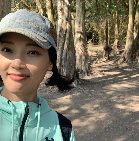 愛回家Ma姐何芷姍曾到城門水塘白千層打卡位行山(何芷姍IG)