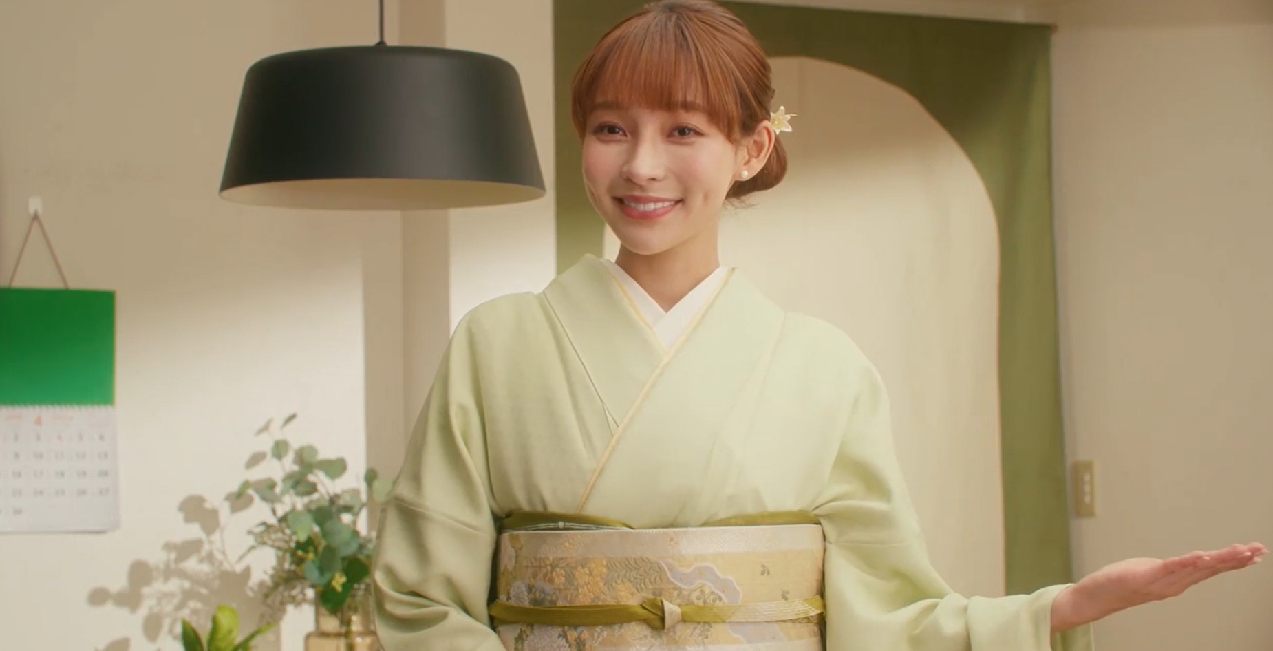 林襄到日本富士河口湖森林拍攝(截圖自宣傳片)