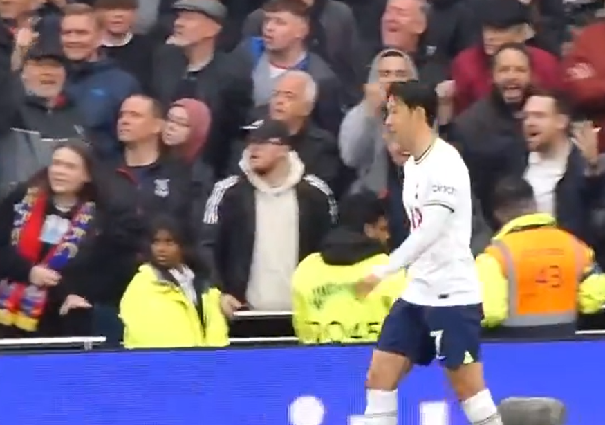 英國一名44歲球迷今年5月水晶宮對熱刺的英超比賽中,向熱刺的南韓前鋒球星孫興民作出種族歧視行為,被禁入球場3年