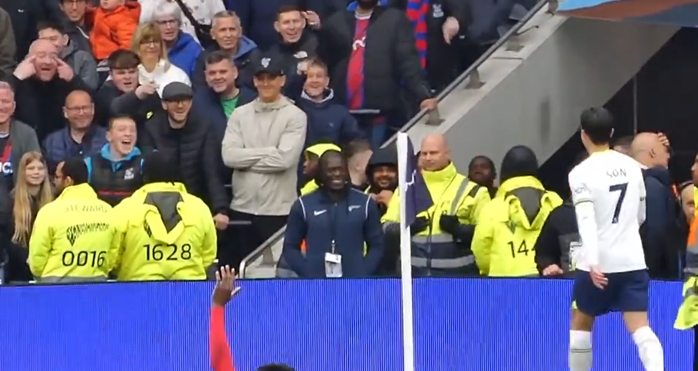 英國一名44歲球迷今年5月水晶宮對熱刺的英超比賽中,向熱刺的南韓前鋒球星孫興民作出種族歧視行為,被禁入球場3年