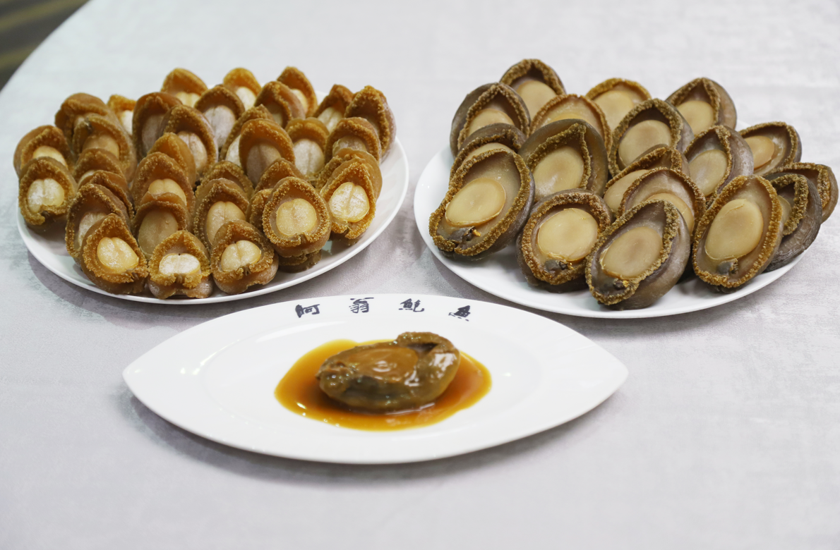 阿翁品牌的食材,上至鮑魚下至菜心,都是翁生親自監控。(攝:羅錦鴻)