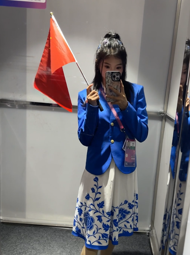 憑甜美外表,吳艷妮近年一直受內地體壇注目