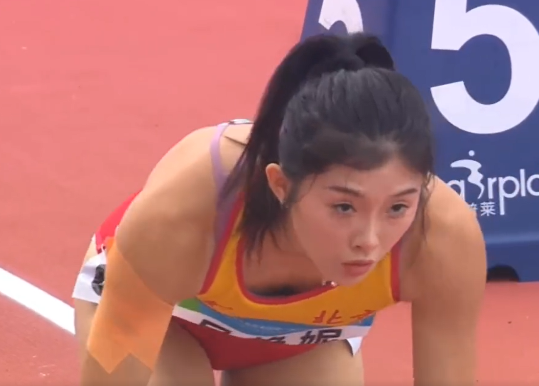 「跨欄女神」吳艷妮全國學生運動會奪金