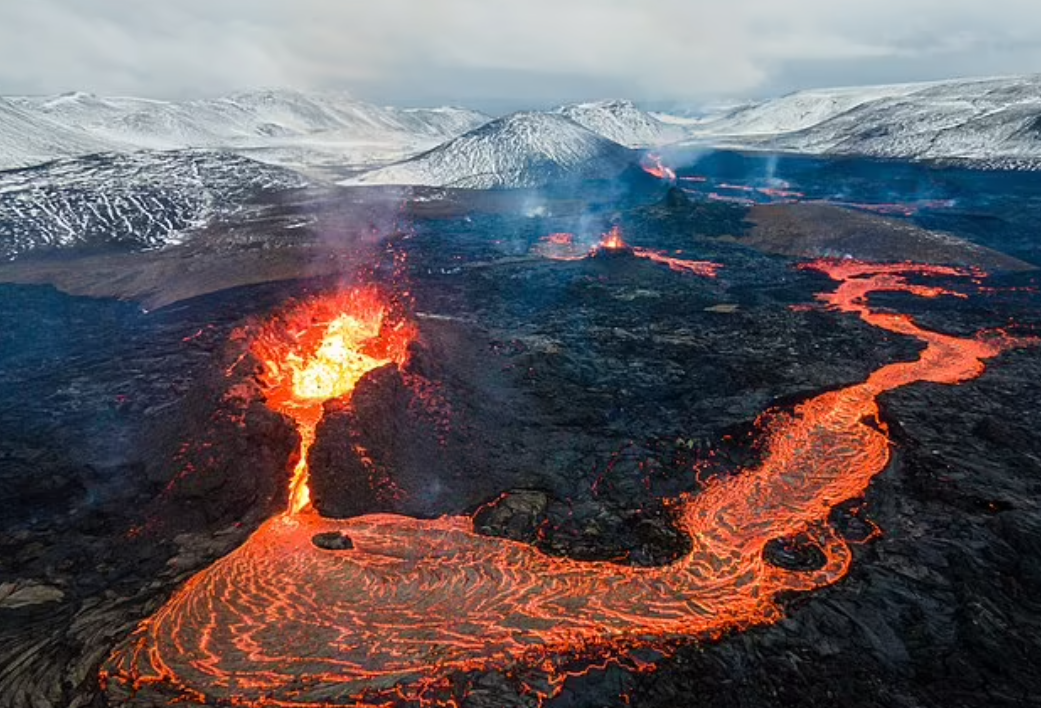 法格拉達爾火山2021年的情況。(資料圖片)