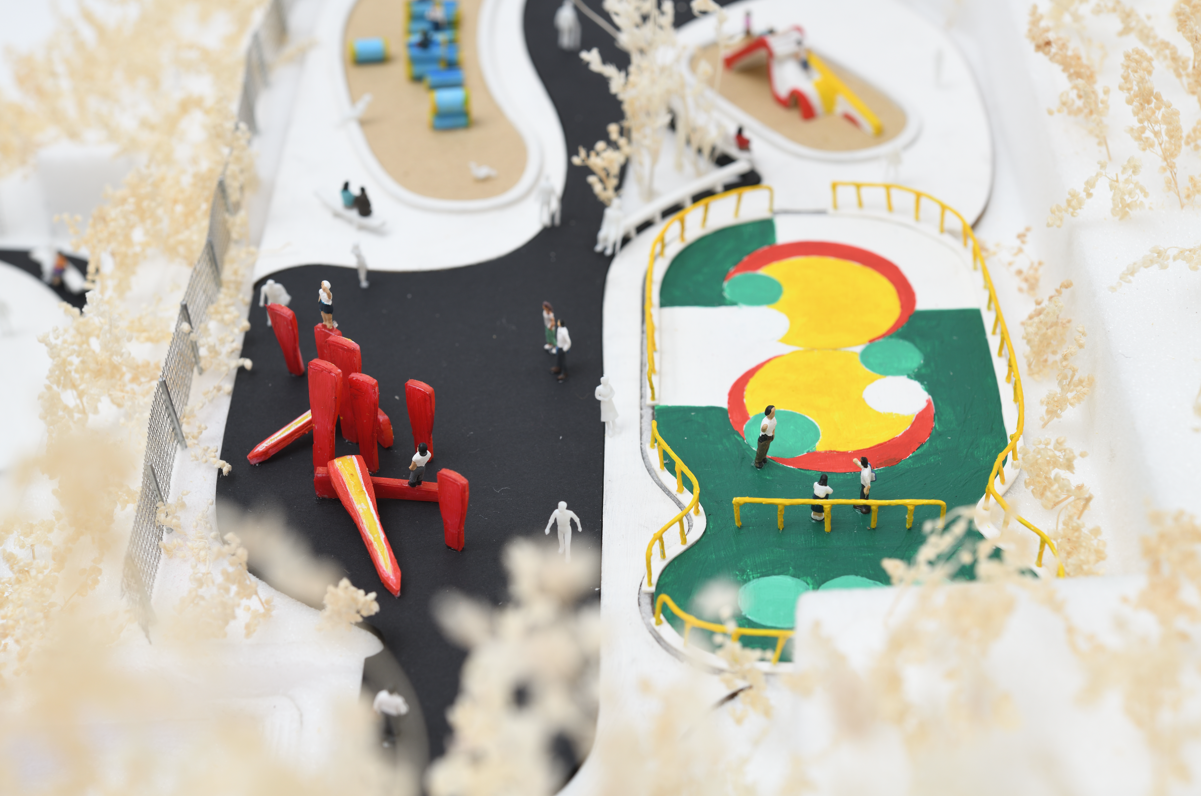 由《香港抽象遊戲地景》的作者樊樂怡(Helen)創作的展品—沙池再發現(REDISCOVERING THE SANDPIT)。